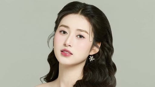 Nữ sinh 19 tuổi được bố là Thượng tá quân đội khuyến khích thi hoa hậu
