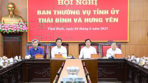 Trước khi sáp nhập, 2 tỉnh Thái Bình, Hưng Yên họp, bàn việc thành lập Đảng bộ tỉnh Hưng Yên mới