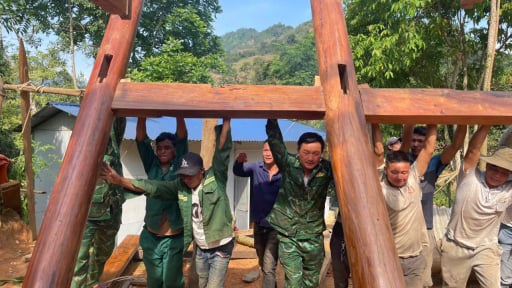 Huyện nghèo ở Nghệ An có tới 19 xã đặc biệt khó khăn đang hết sức để làm được việc lớn này