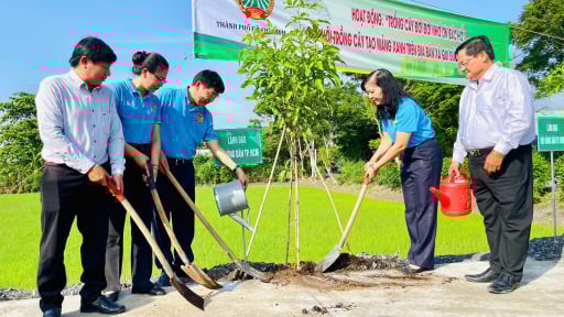Chủ tịch Hội Nông dân TP.HCM kêu gọi hội viên trồng cây, thêm mảng xanh cho nông thôn