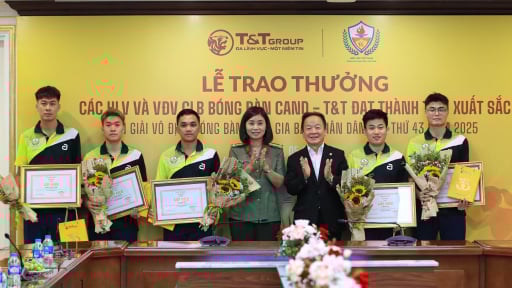 T&T Group trao thưởng hơn 1,2 tỷ đồng cho CLB Bóng bàn CAND - T&T sau Giải vô địch bóng bàn quốc gia 2025