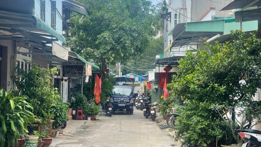 Người đàn ông tử vong bất thường trong nhà riêng, bên cạnh khẩu súng tự chế