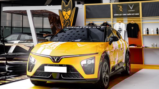 VinFast VF7 khuấy động Hà Nội với bản độ giới hạn tại sự kiện “Art in Motion”