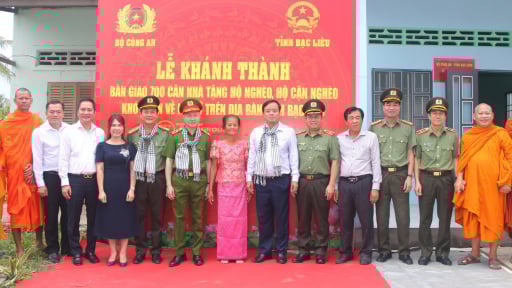 Hàng nghìn căn nhà kiên cố thay cho nhà tranh, mái lá dành cho người nghèo ở Bạc Liêu