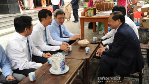 'Phiên chợ gây quỹ từ thiện' –  Viết nên câu chuyện tử tế
