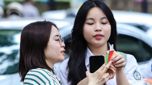 Sáng nay thí sinh thi môn Văn vào lớp 10 năm 2025 ở Hà Nội: Đề thi sẽ vào bài gì?
