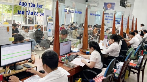 Bình Dương sắp xếp cán bộ cho xã phường mới theo 3 bước, nhưng thực tế phải làm đi làm lại 5-7 lần