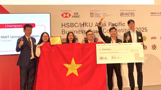 Sinh viên đại học từ TP.HCM chiến thắng cuộc thi quốc tế “rất cam go”, đem vinh dự về cho Việt Nam