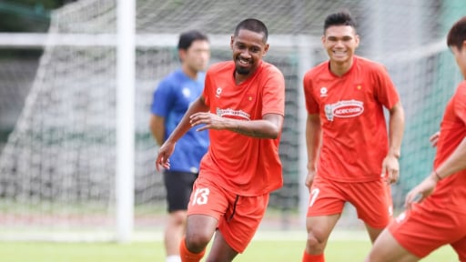 Tin sáng (8/6): HLV Kim Sang-sik nhận tin vui về Cao Pendant Quang Vinh và 3 tân binh