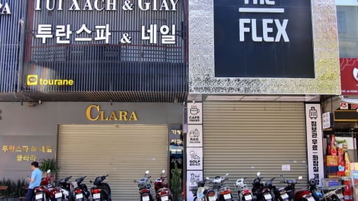 Loạt cửa hàng phố du lịch ở Đà Nẵng 'cửa đóng, then cài', chuyện gì đang xảy ra?