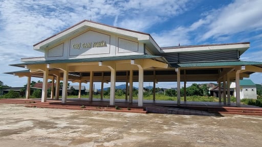 Hàng loạt chợ tiền tỷ xây xong rồi 'bỏ hoang' suốt thời gian dài, gây lãng phí lớn tại Quảng Bình
