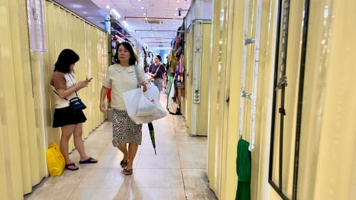 Cảnh tượng lạ lùng chưa từng thấy ở trung tâm mua sắm nổi tiếng bậc nhất Sài Gòn