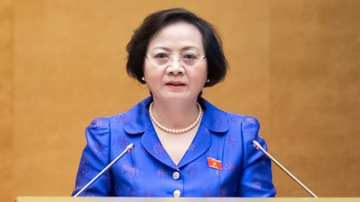 Bộ trưởng Bộ Nội vụ Phạm Thị Thanh Trà trình Quốc hội quyết việc sáp nhập tỉnh, thành