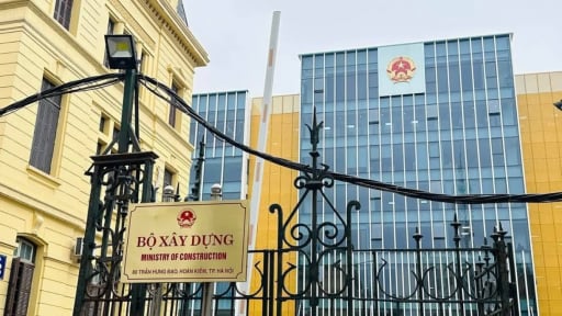 Bộ Xây dựng phân quyền, phân cấp không làm gián đoạn đầu tư xây dựng