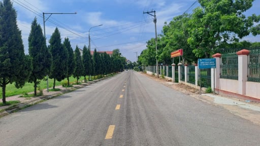 Đây là xã nông thôn mới đang 'chơi lớn' của Thái Nguyên, đường rải nhựa Asphalt phẳng lì