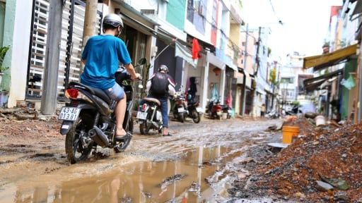 Nắng bụi, mưa bùn, người dân Đà Nẵng khốn khổ chờ đường dân sinh 'thay áo'