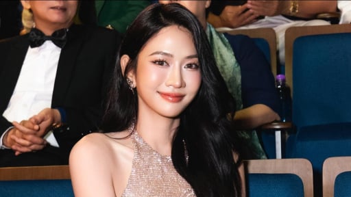 MC VTV, hotgirl, diễn viên phim giờ vàng tặng mỗi gia đình khó khăn 5 triệu đồng trên sóng truyền hình