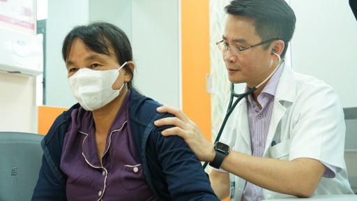 Nhiều bệnh ung thư di truyền, bố mẹ mắc, con cái cũng có nguy cơ