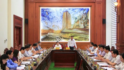 Nhiều cán bộ là Giám đốc Sở, Phó Bí thư Huyện ủy ở Quảng Bình xin nghỉ hưu sớm để tạo thuận lợi sáp nhập với Quảng Trị