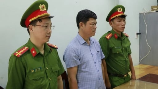  Tham ô tài sản, cựu Chánh văn phòng HĐND, UBND huyện Bù Đăng, tỉnh Bình Phước bị bắt giam