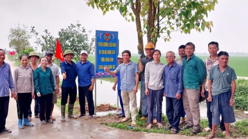 Chuyện ở Thái Bình: Đồng ruộng sạch rác thải vỏ thuốc bảo vệ thực vật nhờ những mô hình 'xanh'