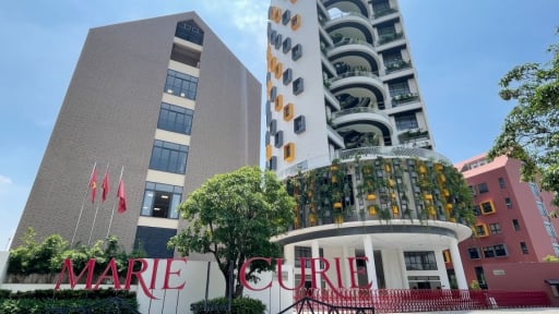 Hà Nội: Phụ huynh tố giáo viên thiếu chuẩn mực khiến nữ sinh nhập viện, Trường Marie Curie nói gì?