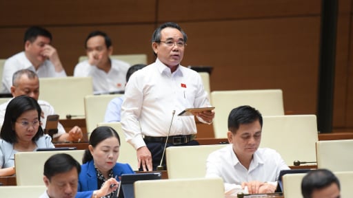 Đủ ban bệ, lực lượng mà sao vẫn có hàng trăm tấn thuốc giả, đồ ăn bẩn được sản xuất, lưu hành?