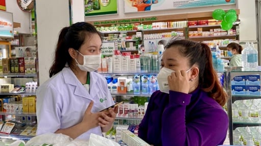 Người dân có thể đến nhà thuốc để đặt lịch, chọn bác sĩ khám bệnh tại bệnh viện