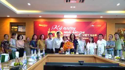 Báo Nông thôn Ngày nay/Dân Việt gặp mặt cán bộ hưu trí nhân kỷ niệm Ngày Báo chí cách mạng Việt Nam 21/6