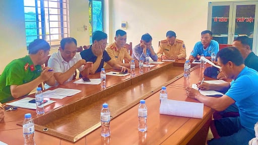 Hàng trăm xe điện ở thành phố Vinh ngừng hoạt động vì không có đường đặt biển tốc độ tối đa 30km/h