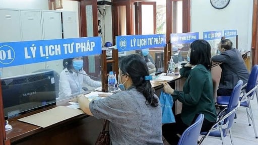 Tiêu chuẩn, trách nhiệm, quyền lợi người làm việc ở bộ phận Một cửa từ 1/7/2025