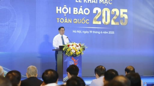 Khai mạc Hội Báo toàn quốc năm 2025: 'Luôn đổi mới tư duy, ứng dụng công nghệ phát triển báo chí'