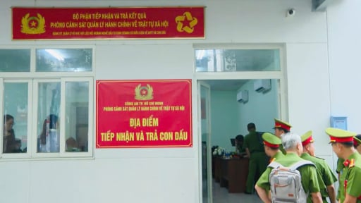 
Công an TP.HCM gấp rút cấp đổi con dấu, sẵn sàng cho mô hình chính quyền mới từ 1/7
