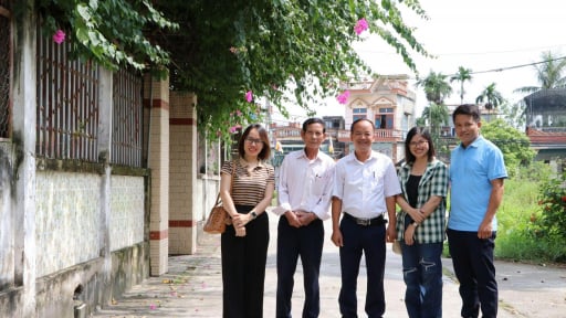 Loạt bài “Những vùng quê dậy sóng nay đã thành điểm sáng”: Làng quê chỉ nên là chốn đi về ấm áp, bình yên