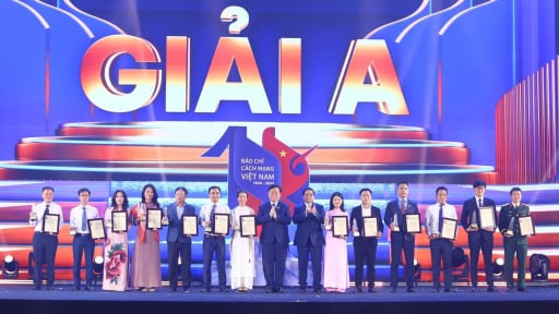 Toàn cảnh Lễ tổng kết và trao Giải Báo chí Quốc gia lần thứ 19 - năm 2024