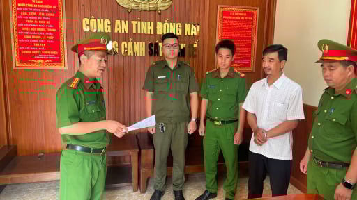 Nhận 600 triệu đồng hứa hẹn thi công đường điện trung, hạ thế, nhân viên Điện lực Biên Hòa 2 bị bắt