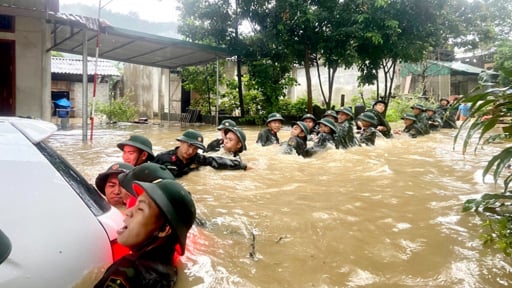 Thủ tướng yêu cầu Bộ Quốc phòng, Bộ Công an sẵn sàng lực lượng cứu hộ mưa lũ ở miền núi trung du Bắc Bộ