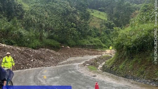 Lạng Sơn: Hàng trăm nhà tốc mái, 2 người bị thương, người dân thu hoạch sớm nông sản để chạy lũ