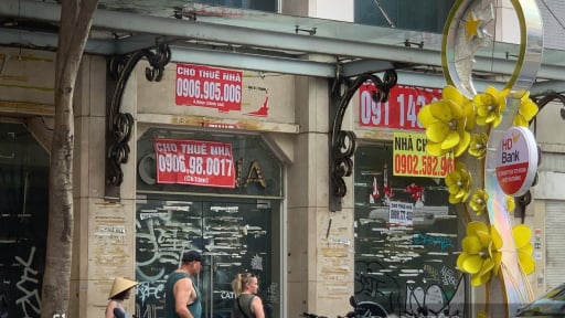 Nhiều mặt bằng đất 'vàng' trung tâm TP.HCM vẫn ế chỏng chơ