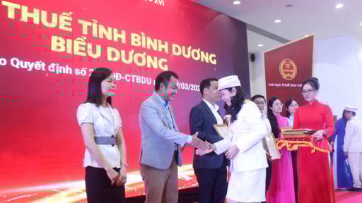 Chi cục Thuế khu vực XVI thu ngân sách vượt mốc 46.000 tỷ đồng nửa đầu năm 2025, nhờ đâu?