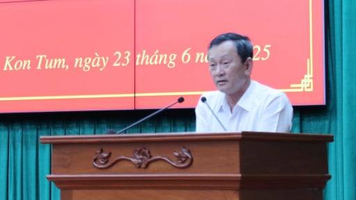 Bí thư Tỉnh ủy Kon Tum gặp mặt lãnh đạo chủ chốt của 40 xã, phường mới để giao những nhiệm vụ quan trọng, ngay trước giờ sáp nhập với tỉnh Quảng Ngãi