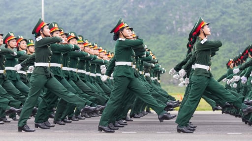 Những hình ảnh khối nữ chiến sĩ quân đội hợp luyện cho Lễ Kỷ niệm 80 năm Cách mạng tháng Tám và Quốc khánh 2/9