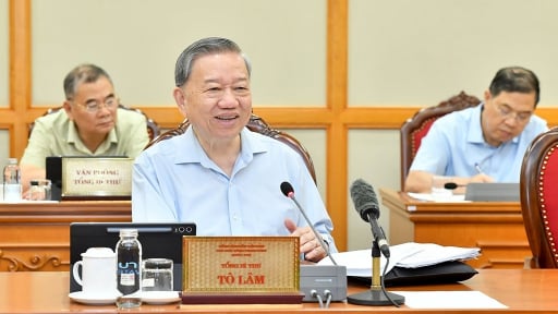 Bố trí ngân sách triển khai nghị quyết của Bộ Chính trị về sắp xếp bộ máy, miễn học phí và viện phí