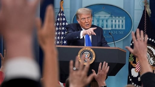 'Iran đã tát vào mặt Mỹ': Ông Trump nổi giận cảnh báo Tehran