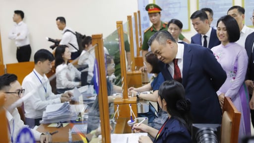 Bí thư, Chủ tịch Hà Nội dự lễ trao quyết định, kiểm tra công tác vận hành chính quyền địa phương 2 cấp