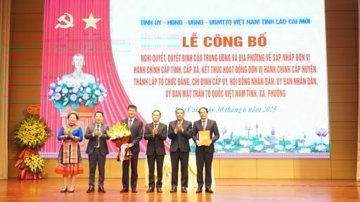 Lễ công bố nghị quyết, quyết định của Trung ương và tỉnh Lào Cai mới về sáp nhập đơn vị hành chính các cấp