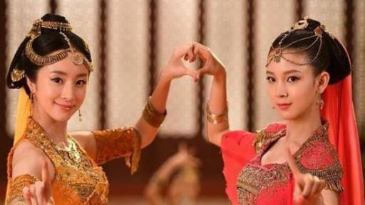 Nhà Thanh chọn phi tần không phân biệt nhan sắc mà dựa vào 2 điều kiện nào?