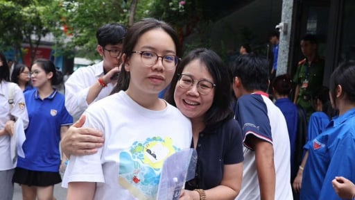 Bộ GDĐT: 'Việc đánh giá đề môn Toán, tiếng Anh khó, có thể do nhiều nguyên nhân'
