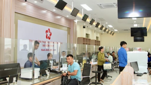 Ngày đầu hoạt động chính thức, Trung tâm Phục vụ hành chính công ở Hải Phòng giảm hơn 50% thời gian làm hồ sơ