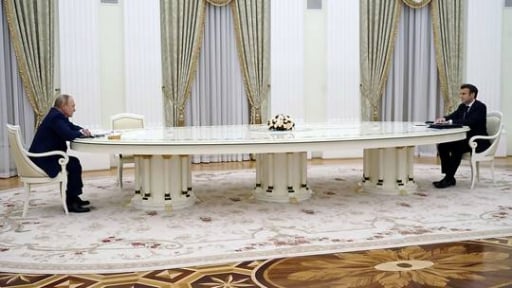 Tổng thống Nga Putin và Tổng thống Pháp Macron điện đàm lần đầu tiên sau 3 năm